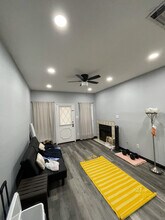 806 W 24th St in Austin, TX - Foto de edificio - Building Photo