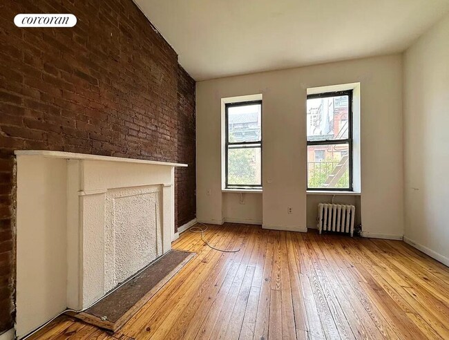 property at 306 W 21st St