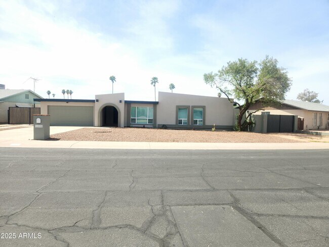 property at 11020 N 45th Dr