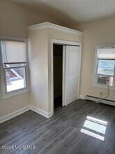 87 Main Ave in Ocean Grove, NJ - Foto de edificio - Building Photo
