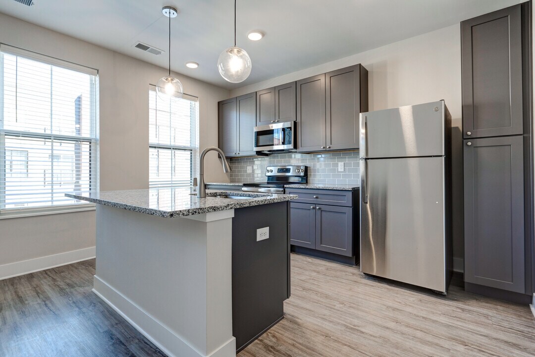Ogden Apartments in Columbus, OH - Building Photo