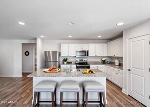 2084 E Velvet Pl in Casa Grande, AZ - Building Photo - Building Photo