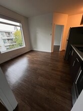1032 N Park St in Victoria, BC - Building Photo - Building Photo