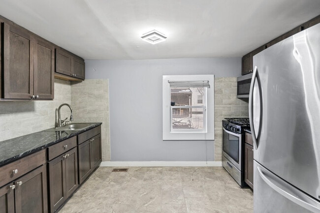 24 Academy St in Rensselaer, NY - Building Photo - Building Photo