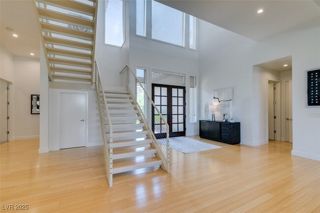 property at 483 Toucan Ridge Ct