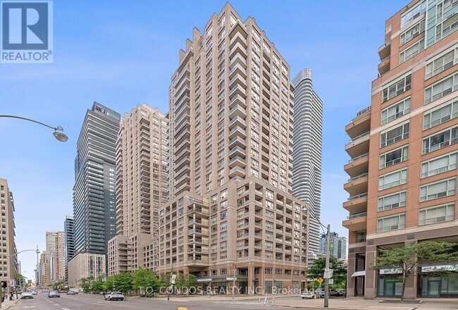 property at 909 Bay St.