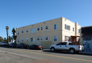 Vista Del Mar in San Diego, CA - Building Photo - Building Photo