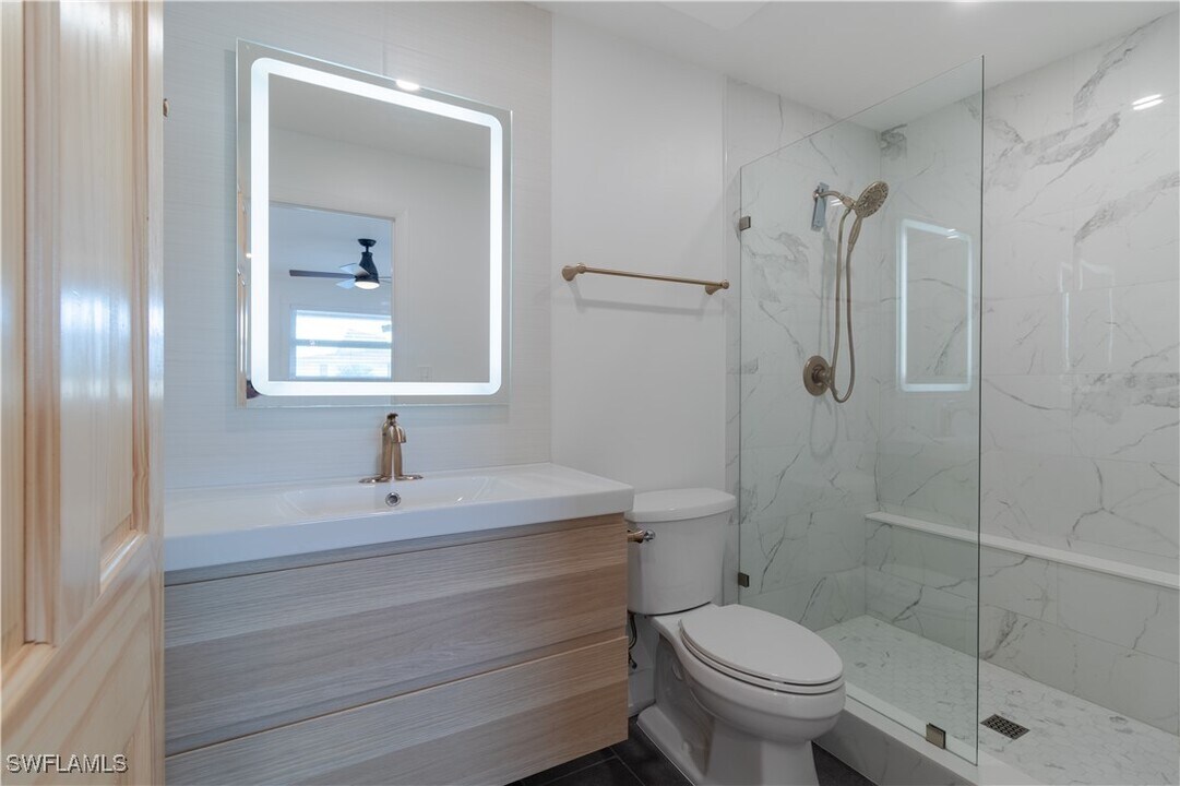1549 Sandpiper St in Naples, FL - Building Photo