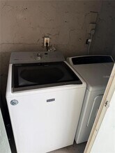 7210 N Manhattan Ave in Tampa, FL - Foto de edificio - Building Photo