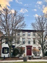 202 E Main St in Mount Joy, PA - Building Photo