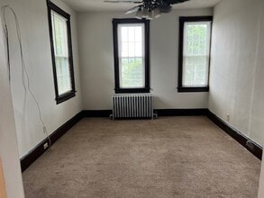 418 Main St, Unit 2nd Fl AptB in Tatamy, PA - Building Photo - Building Photo