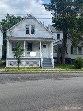 3 Delafield St in New Brunswick, NJ - Building Photo - Building Photo