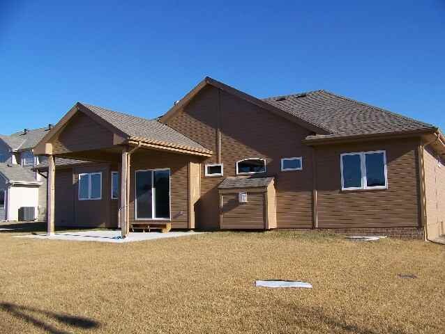 830 S 190th Ave in Elkhorn, NE - Building Photo