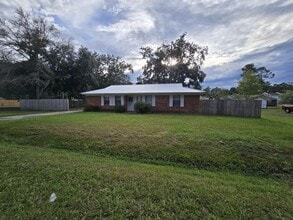 408 S Orange Edwards Blvd in Kingsland, GA - Building Photo - Building Photo