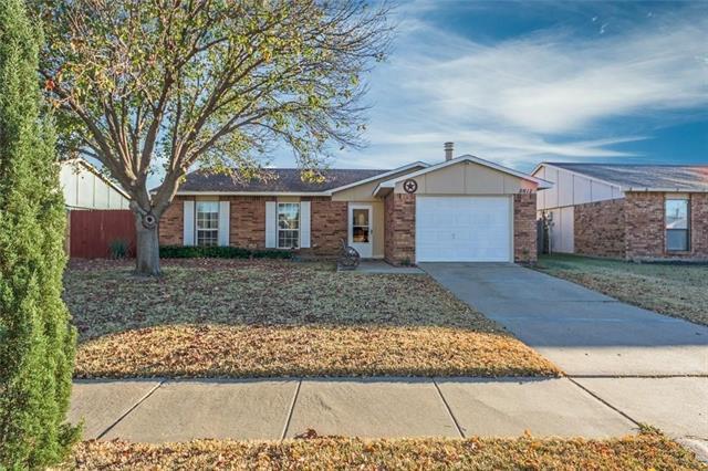5612 Pearce St in The Colony, TX - Building Photo