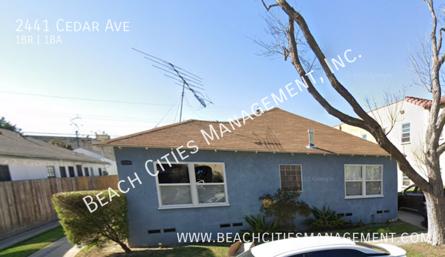 2441 Cedar Ave in Long Beach, CA - Building Photo