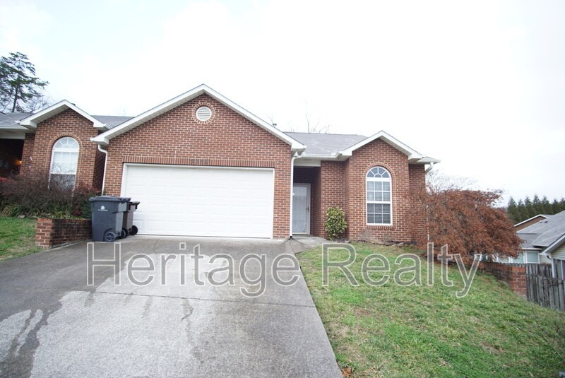 2419 Glen Meadow Rd in Knoxville, TN - Building Photo
