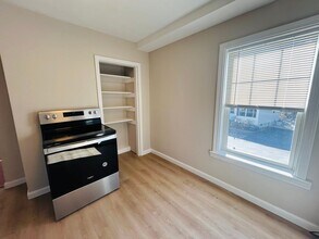 11 Federal St in Dover, NH - Building Photo - Building Photo