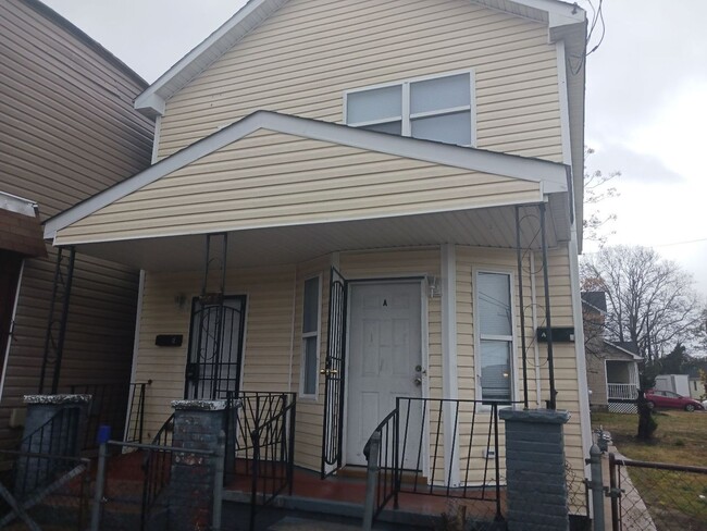 property at 3302 Chestnut Ave