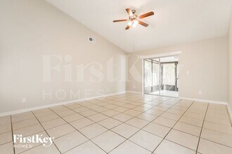 1813 Tarah Trace Dr in Brandon, FL - Building Photo - Building Photo