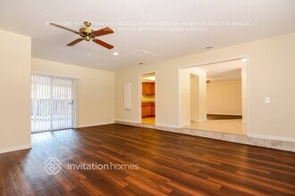 5205 Garner Pl in Seffner, FL - Foto de edificio - Building Photo