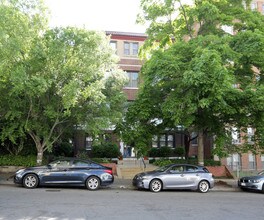 1919 on 19th St NW in Washington, DC - Foto de edificio - Building Photo