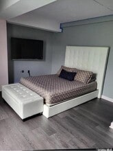 1 Landmark Sq in Port Chester, NY - Building Photo - Building Photo