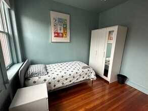 638 Washington St, Unit 2 in Brookline, MA - Building Photo - Building Photo