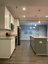 26510 Three Notch Rd in Mechanicsville, MD - Foto de edificio - Building Photo