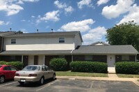 Valley Ridge Apartments in New Albany, IN - Foto de edificio - Building Photo