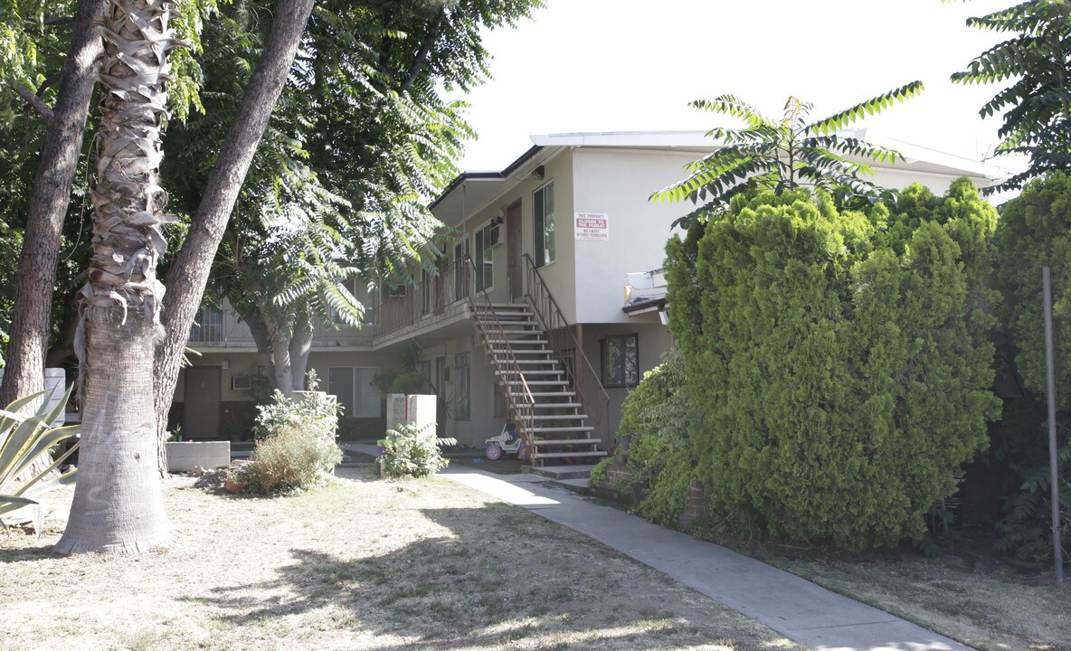 11741 Kittridge St in North Hollywood, CA - Building Photo