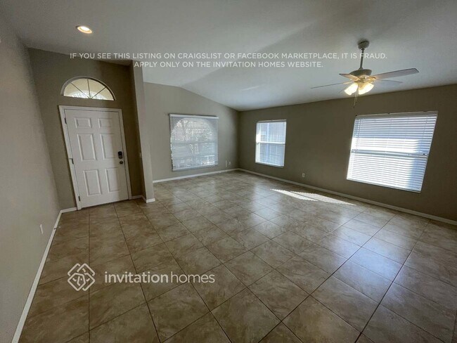 7042 Moss Ledge Run in Land O Lakes, FL - Foto de edificio - Building Photo