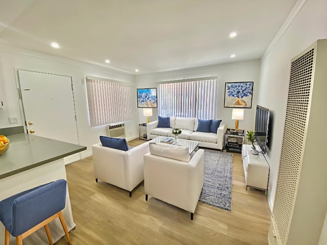 144 S Westmoreland Ave in Los Angeles, CA - Building Photo - Building Photo