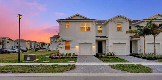 504 Rivergrass St in Port St. Lucie, FL - Building Photo - Building Photo