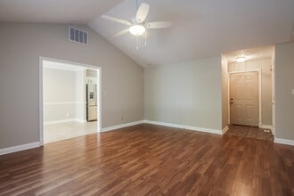 667 Aspen Ct in Danville, IN - Building Photo - Building Photo