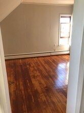 1273 Queen St in Southington, CT - Building Photo - Building Photo