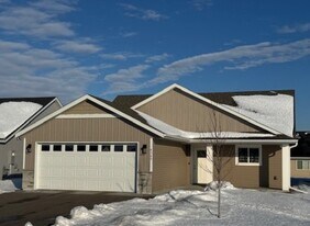 4349 32nd St S in St. Cloud, MN - Building Photo