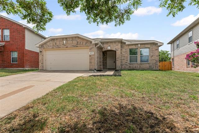 13717 Canyon Ranch Rd in Roanoke, TX - Building Photo