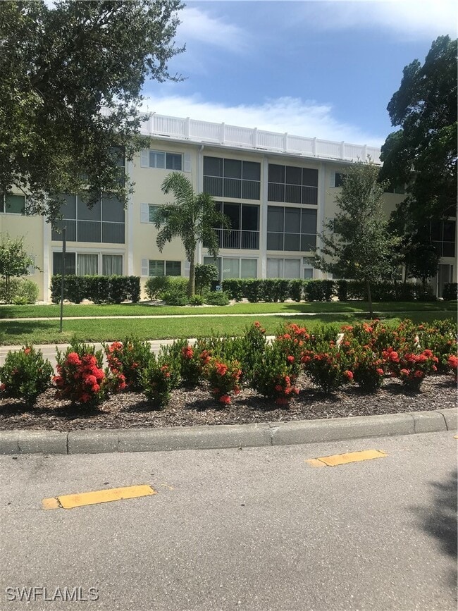 property at 216 Banyan Blvd