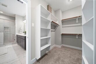8402 Curry Rd in Houston, TX - Building Photo - Building Photo