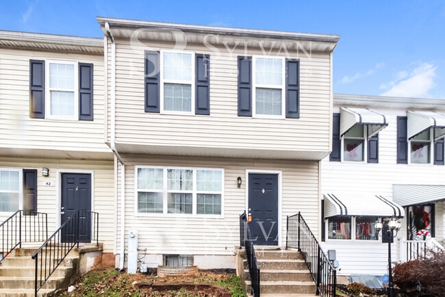 40 Western Winds Cir in Windsor Mill, MD - Building Photo - Building Photo