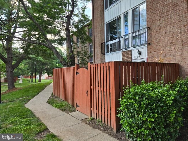 10714 Green Mountain Cir in Columbia, MD - Building Photo - Building Photo