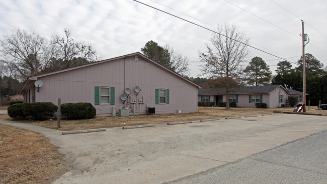 214-218 W Caroline Ave in Smithfield, NC - Building Photo - Building Photo