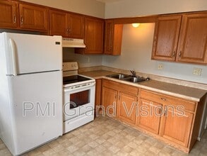 1622 University Dr in Charleston, IL - Building Photo - Building Photo