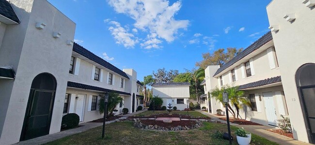 El Sereno Apartments in Eustis, FL - Building Photo - Building Photo
