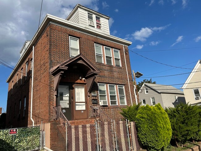 580 Gregory Ave, Unit 2