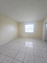 3196 49th Ln S in Lake Worth Beach, FL - Building Photo - Building Photo