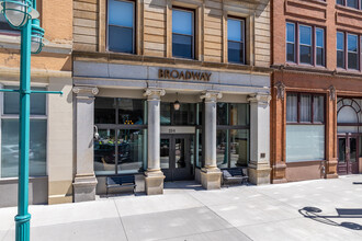 The Broadway in Milwaukee, WI - Building Photo - Building Photo