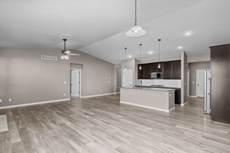 1702 Rivercroft Dr in O'Fallon, MO - Foto de edificio - Building Photo