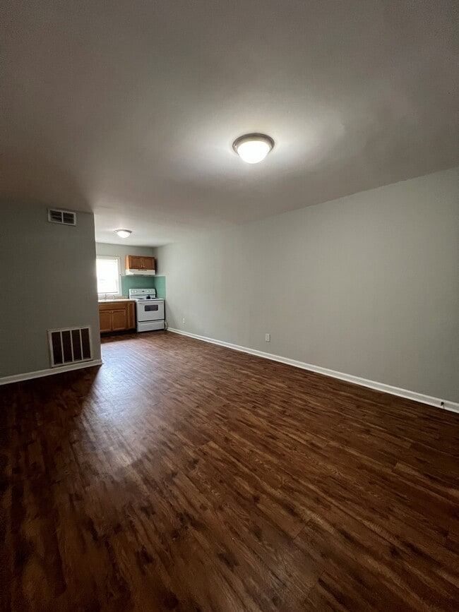 2413 S Fraser St, Unit 2-Bedroom in Georgetown, SC - Building Photo - Building Photo